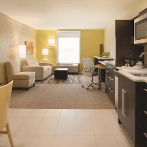 One-Bedroom Queen Suite Two Queen Beds Non-Smoking